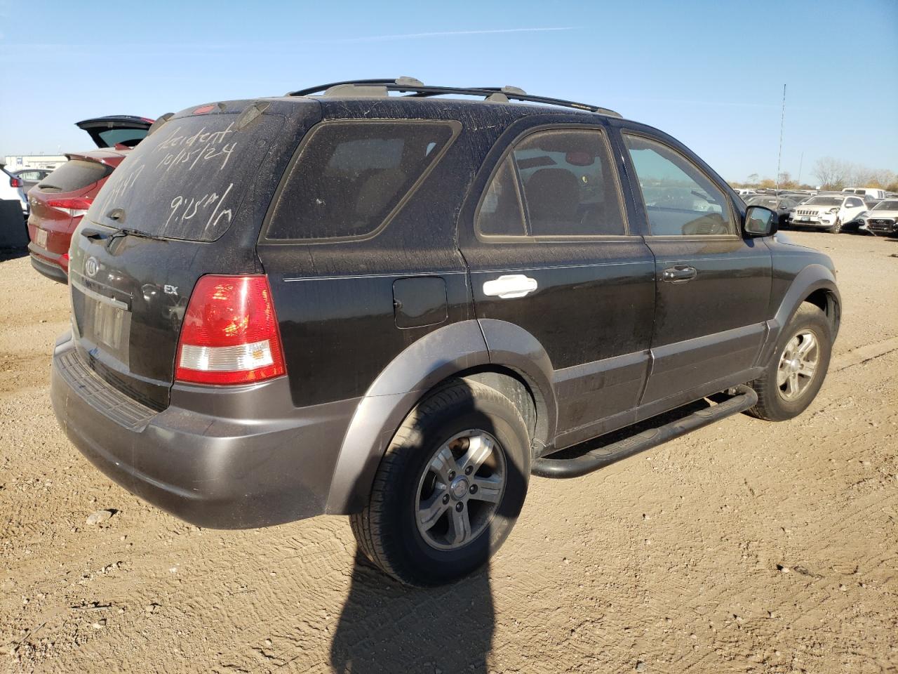2006 KIA Sorento VIN KNDJD733865551196 Copart auction photo, all over damage thumbnail 3