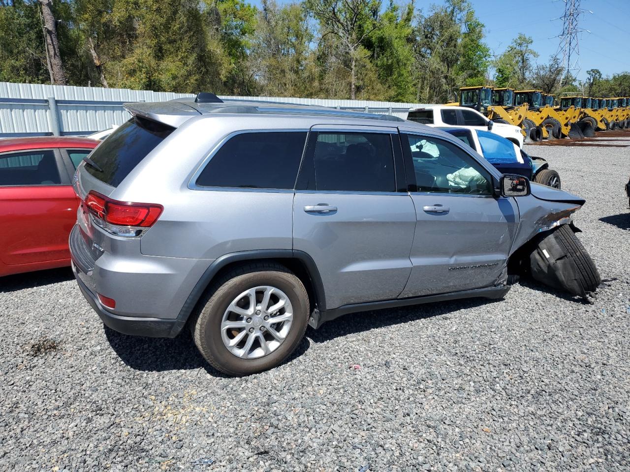 2021 Jeep Grand Cherokee VIN 1C4RJEAG7MC831190 Copart auction photo, front end damage thumbnail 3