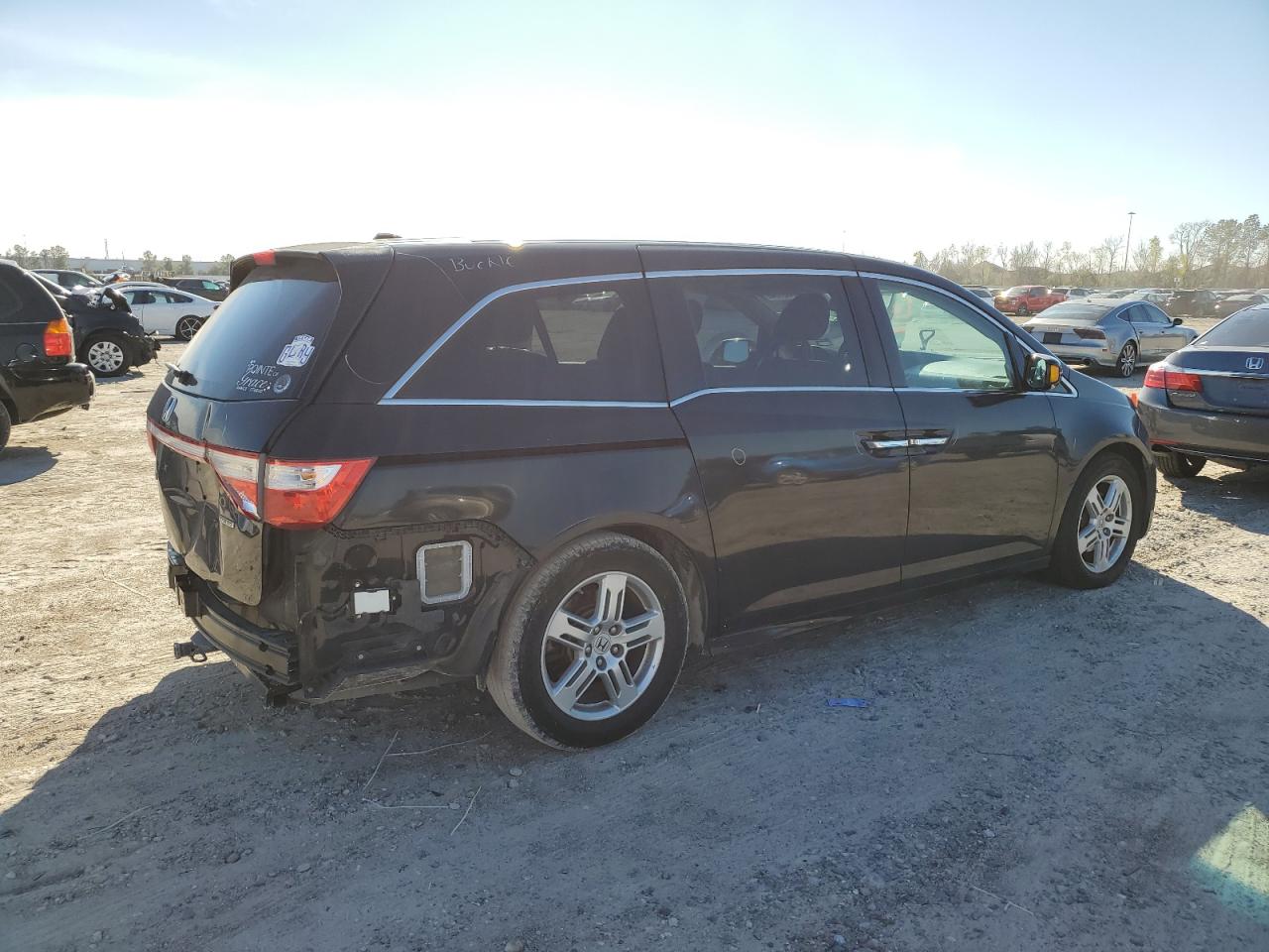 2013 Honda Odyssey VIN 5FNRL5H97DB029405 Copart auction photo, all over damage thumbnail 3