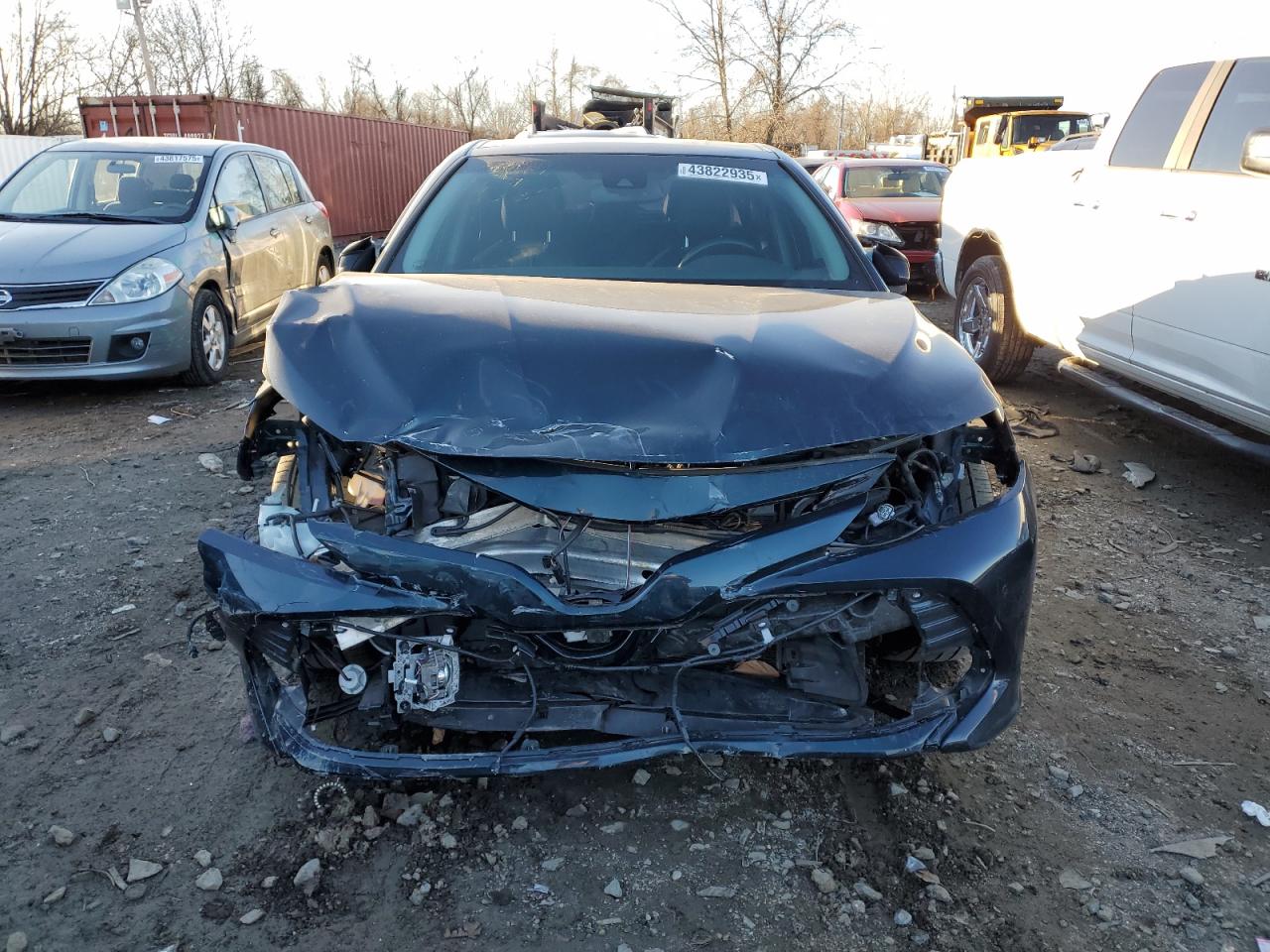 2018 Toyota Camry VIN 4T1B11HK4JU597449 Copart auction photo, front end damage thumbnail 5