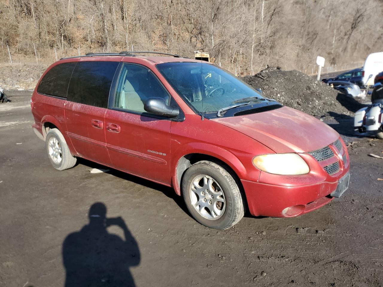 2001 Dodge Caravan VIN 2B8GT44L91R122585 Copart auction photo, normal wear damage thumbnail 4