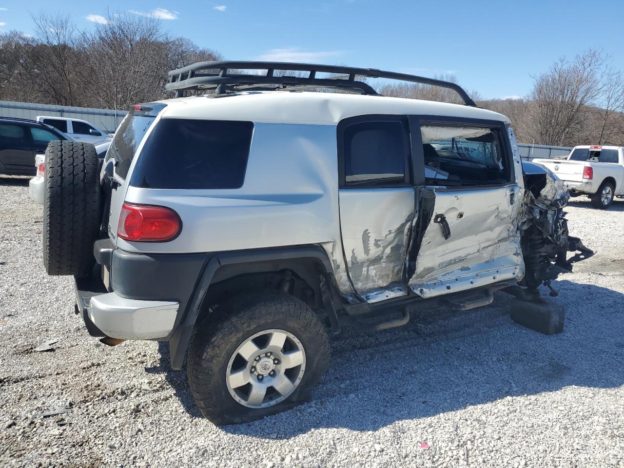2008 Toyota FJ Cruiser VIN JTEBU11F18K052769 Copart auction photo, rollover damage thumbnail 3