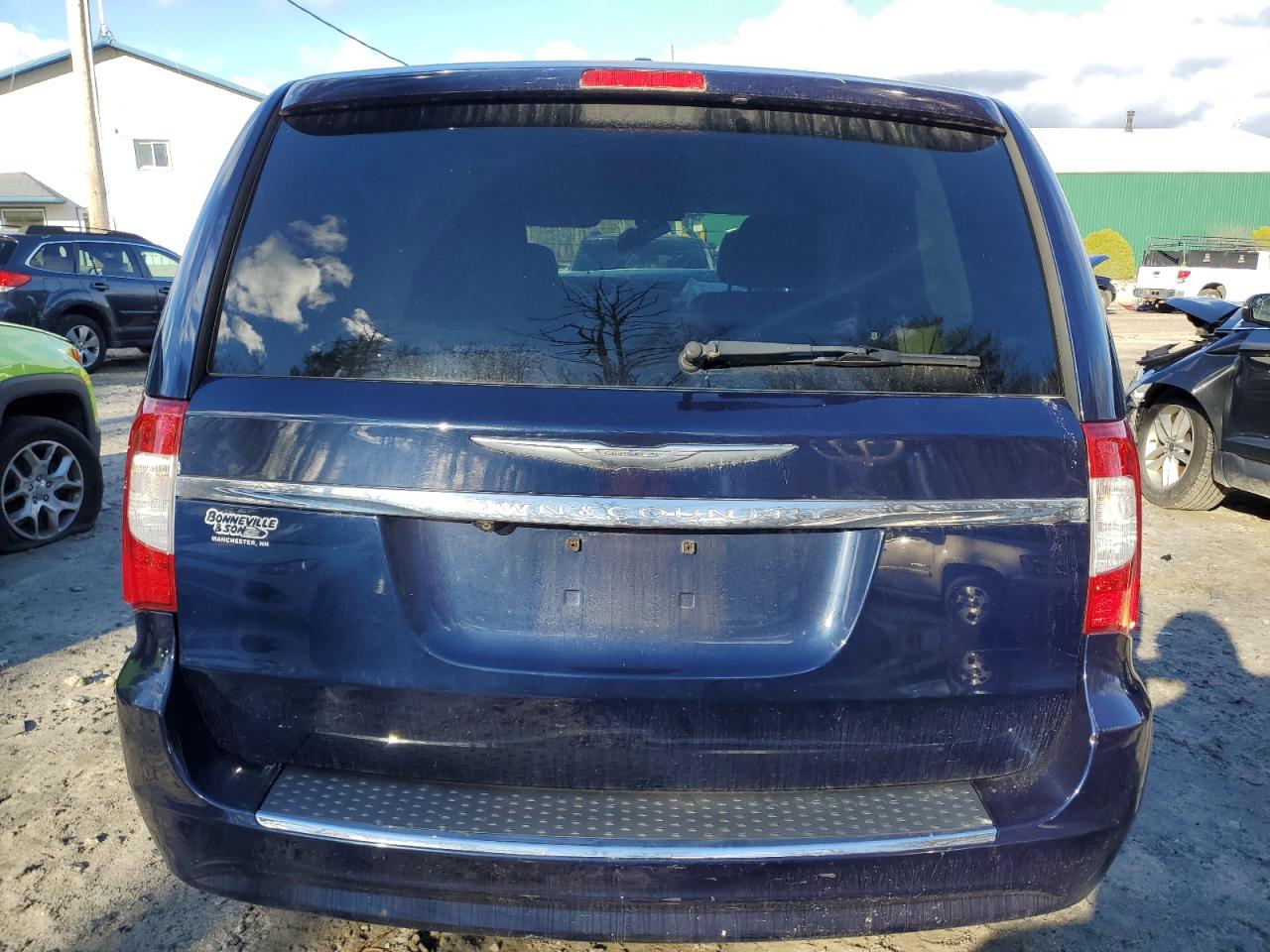 2014 Chrysler Town & Country VIN 2C4RC1BG1ER231498 Copart auction photo, front end / rear end damage thumbnail 6