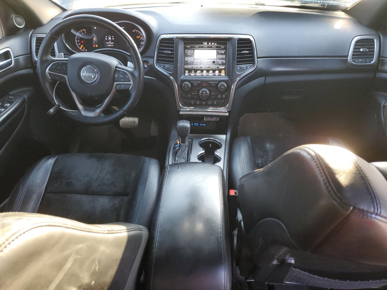 2017 Jeep Grand Cherokee VIN 1C4RJFAG8HC767561 Copart auction photo, normal wear / minor dent/scratches damage thumbnail 8