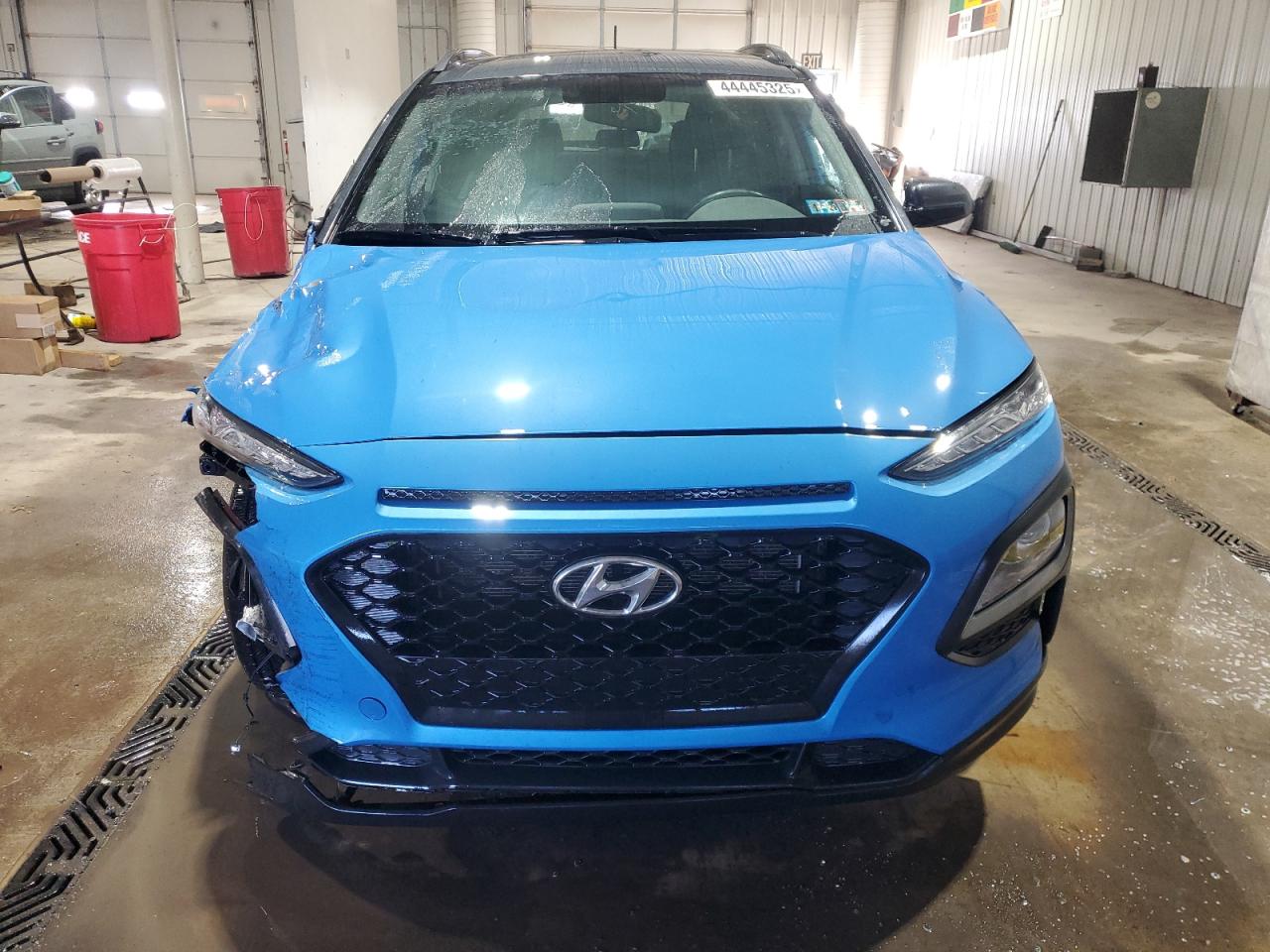 2018 Hyundai Kona VIN KM8K2CAA0JU145086 Copart auction photo, side / front end damage thumbnail 5