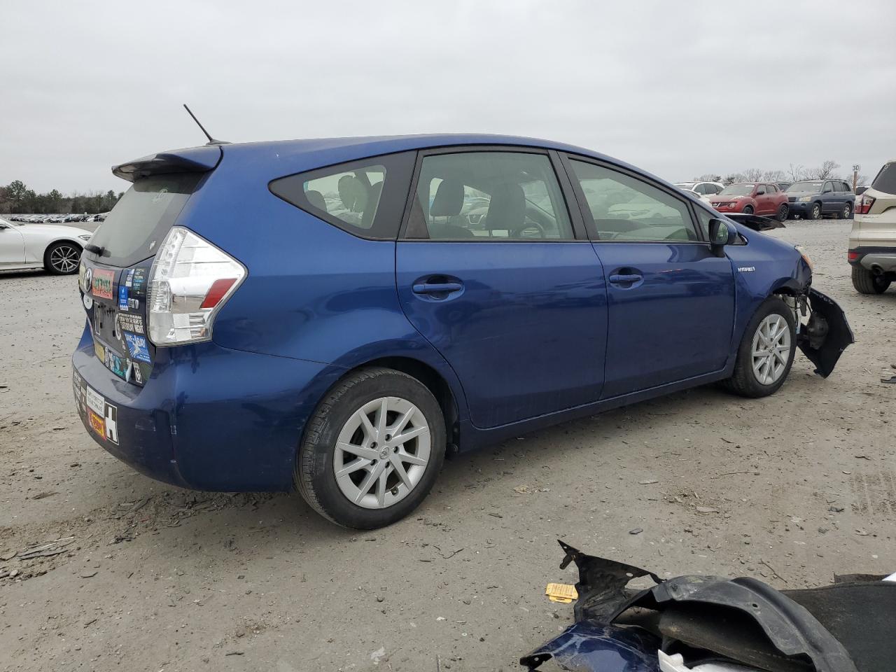2014 Toyota Prius VIN JTDZN3EU7EJ015392 Copart auction photo, front end damage thumbnail 3