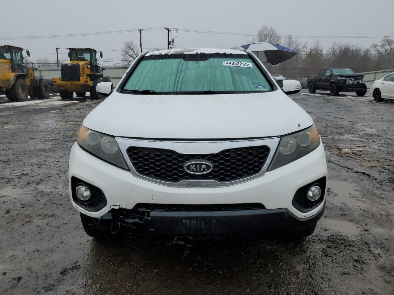 2011 KIA Sorento VIN 5XYKT4A10BG083490 Copart auction photo, front end damage thumbnail 5