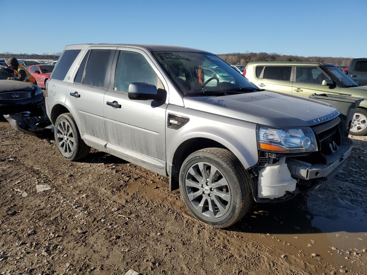 2013 Land Rover LR2 VIN SALFR2BG8DH367136 Copart auction photo, front end damage thumbnail 4