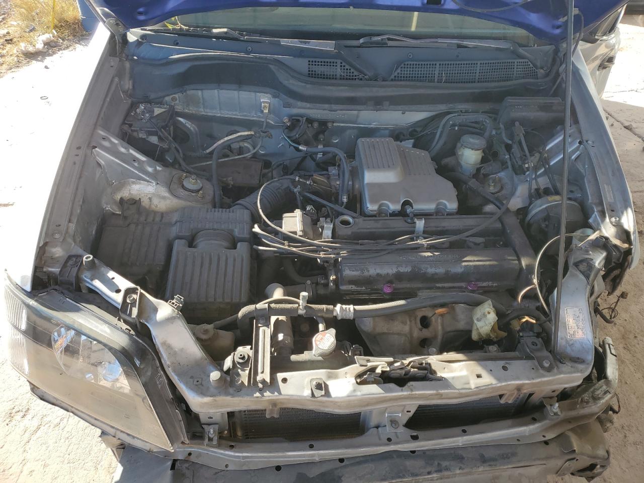 2001 Honda CR-V VIN JHLRD284X1C004946 Copart auction photo, side / front end damage thumbnail 12