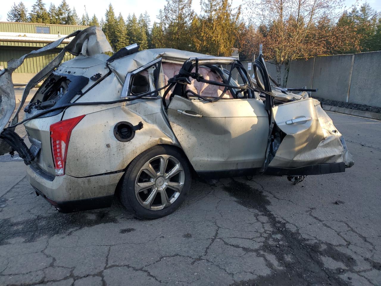 2015 Cadillac SRX VIN 3GYFNGE38FS608755 Copart auction photo, all over damage thumbnail 3