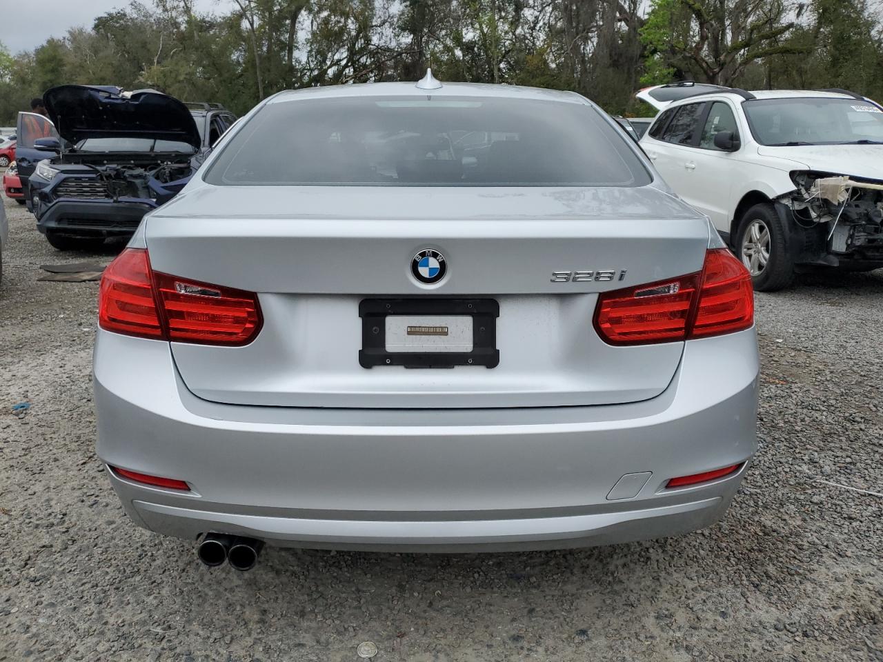 2015 BMW 3er VIN WBA3A5G59FNS83743 Copart auction photo, side damage thumbnail 6