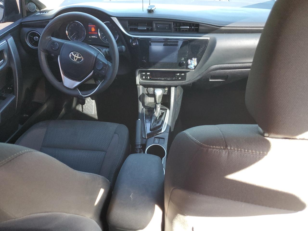 2019 Toyota Corolla VIN 2T1BURHE2KC187333 Copart auction photo, front end / side damage thumbnail 8