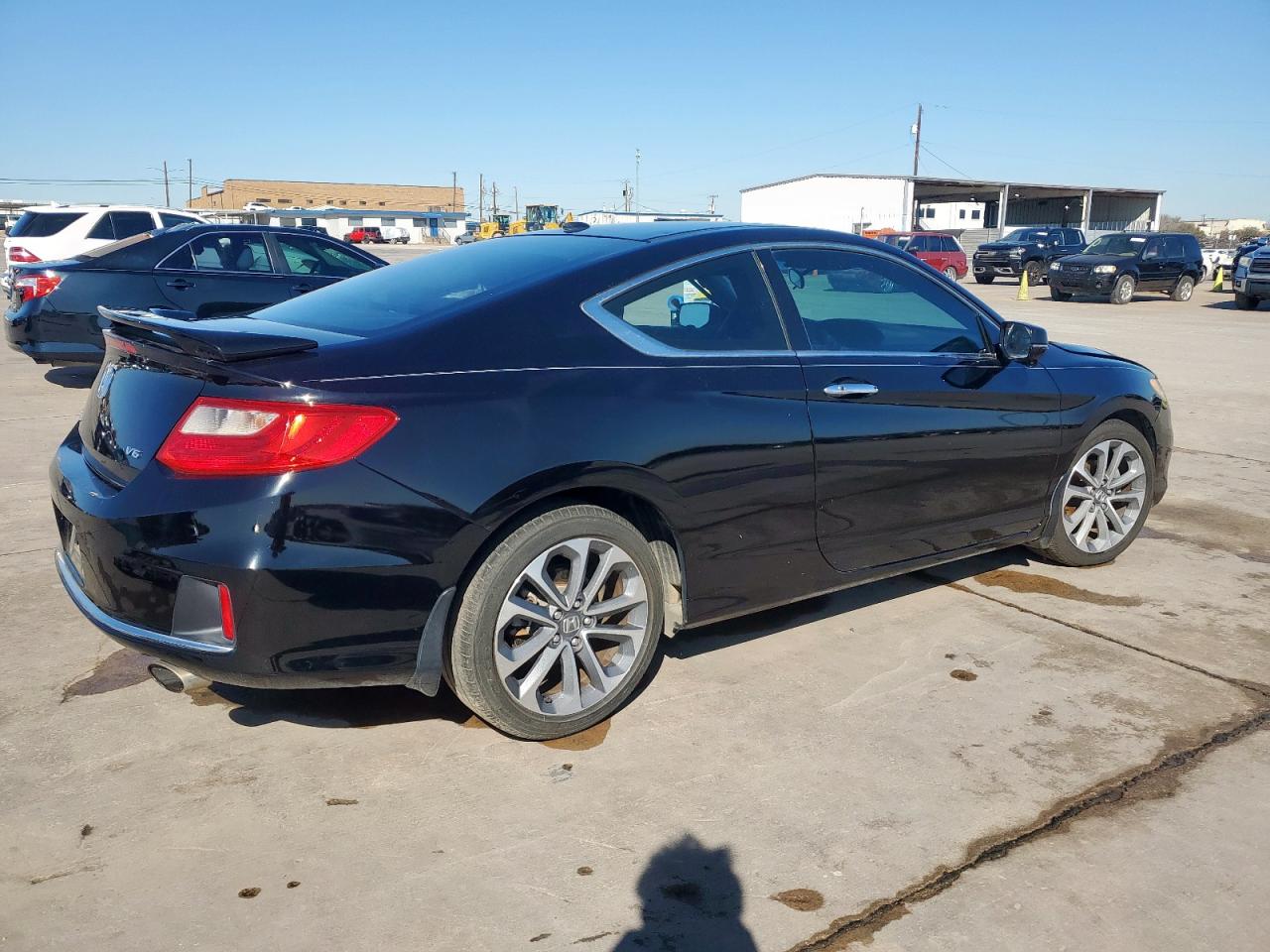 2013 Honda Accord VIN 1HGCT2B82DA000358 Copart auction photo, front end / side damage thumbnail 3