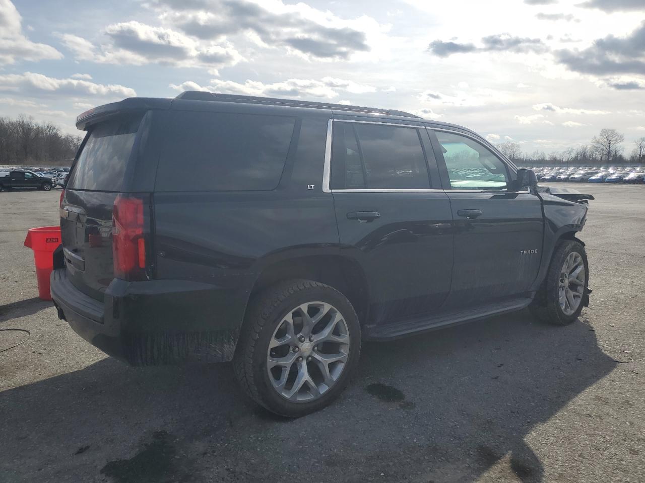 2018 Chevrolet Tahoe VIN 1GNSKBKC0JR277421 Copart auction photo, front end damage thumbnail 3