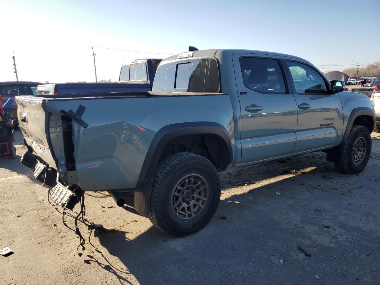 2022 Toyota Tacoma VIN 3TYCZ5AN3NT098735 Copart auction photo, rear end damage thumbnail 3