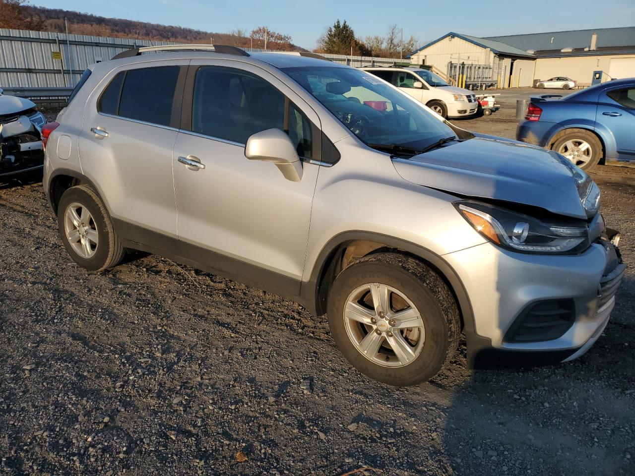 2019 Chevrolet Trax VIN KL7CJPSB4KB754749 Copart auction photo, front end / minor dent/scratches damage thumbnail 4