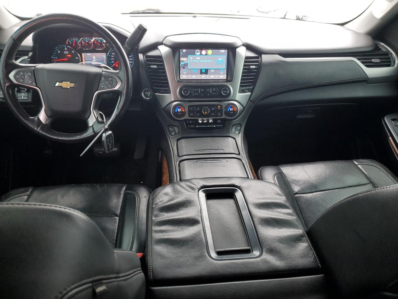 2015 Chevrolet Suburban VIN 1GNSKKKC8FR203560 Copart auction photo, normal wear / side damage thumbnail 8