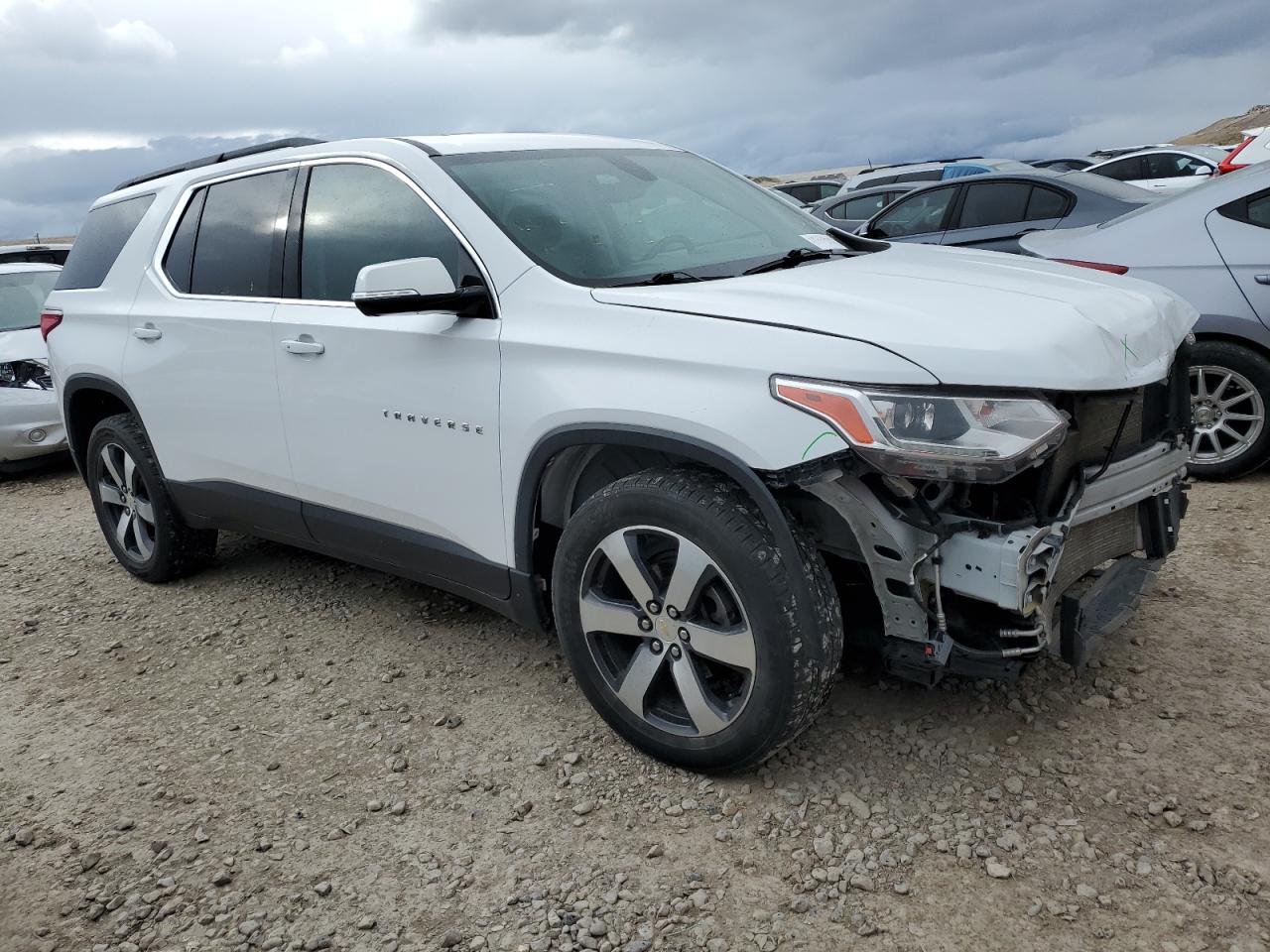 2020 Chevrolet Traverse VIN 1GNEVHKW2LJ245489 Copart auction photo, front end damage thumbnail 4