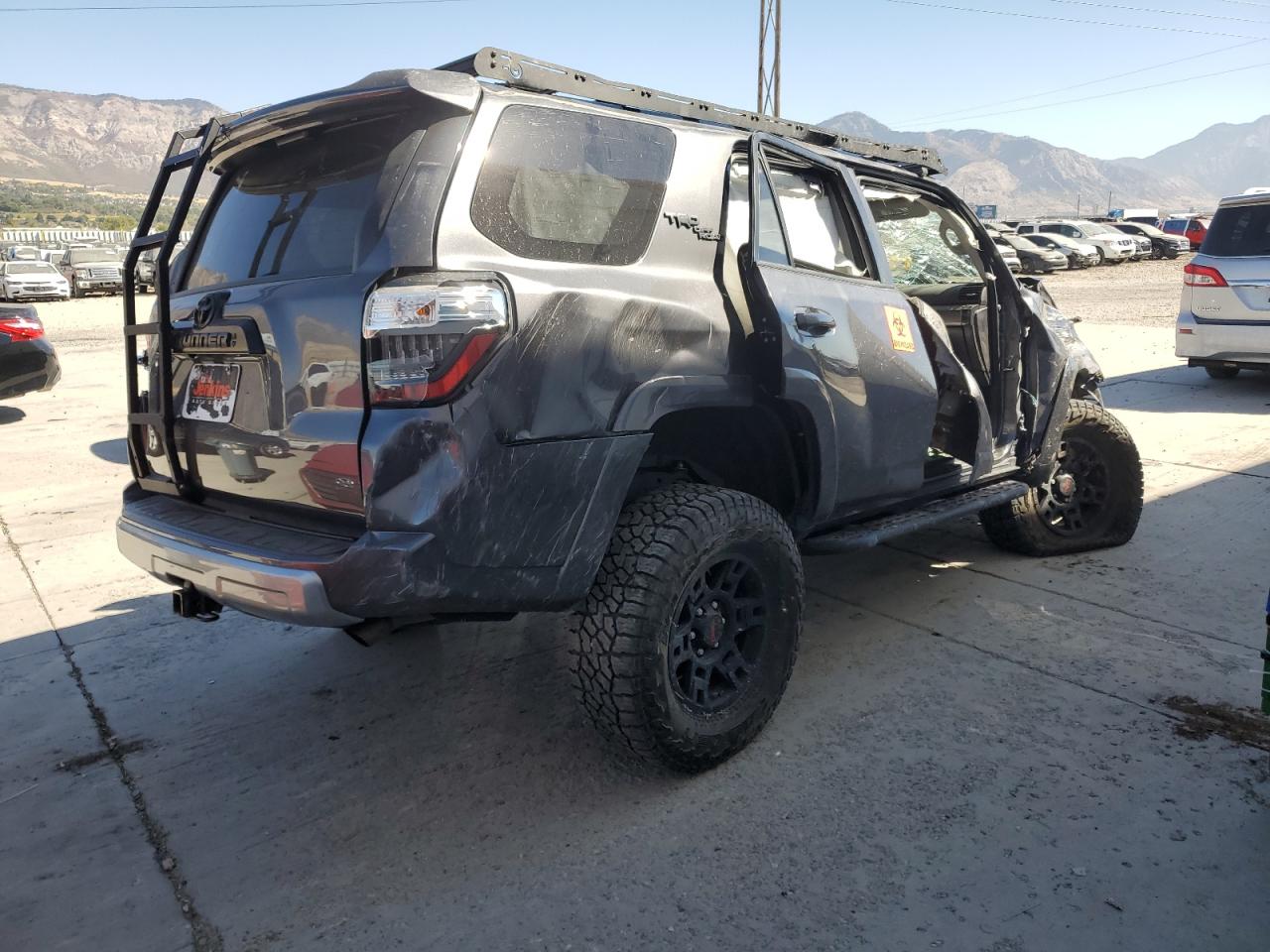 2020 Toyota 4Runner VIN JTEBU5JR2L5804407 Copart auction photo, all over damage thumbnail 3