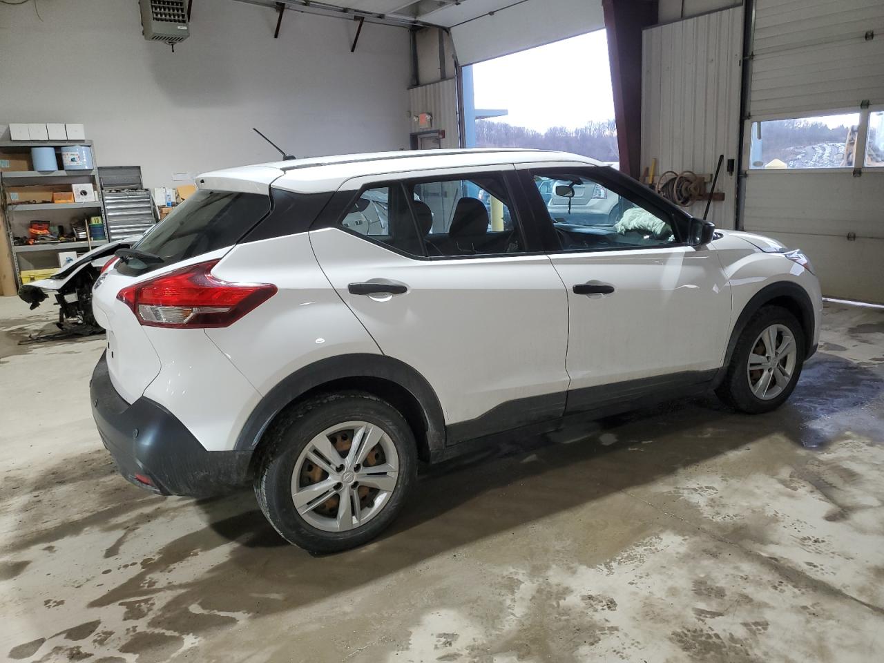2020 Nissan Kicks VIN 3N1CP5BVXLL507769 Copart auction photo, front end damage thumbnail 3