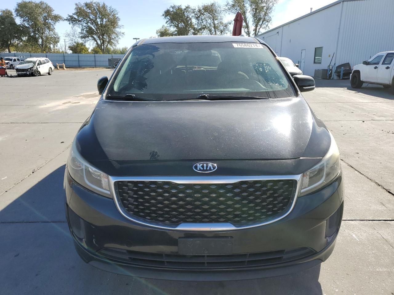 2015 KIA Sedona VIN KNDMB5C15F6058978 Copart auction photo, minor dent/scratches damage thumbnail 5