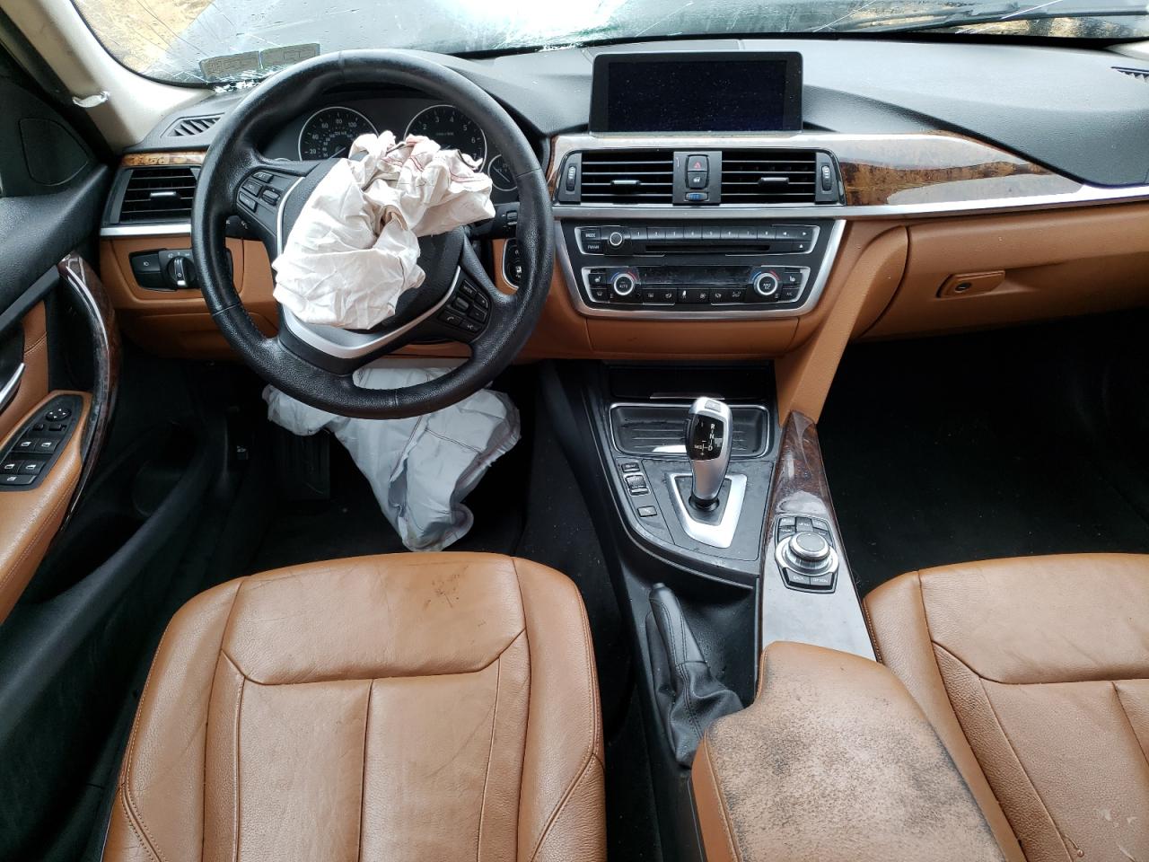 2013 BMW 3er VIN WBA3B5C52DF597793 Copart auction photo, front end / minor dent/scratches damage thumbnail 8