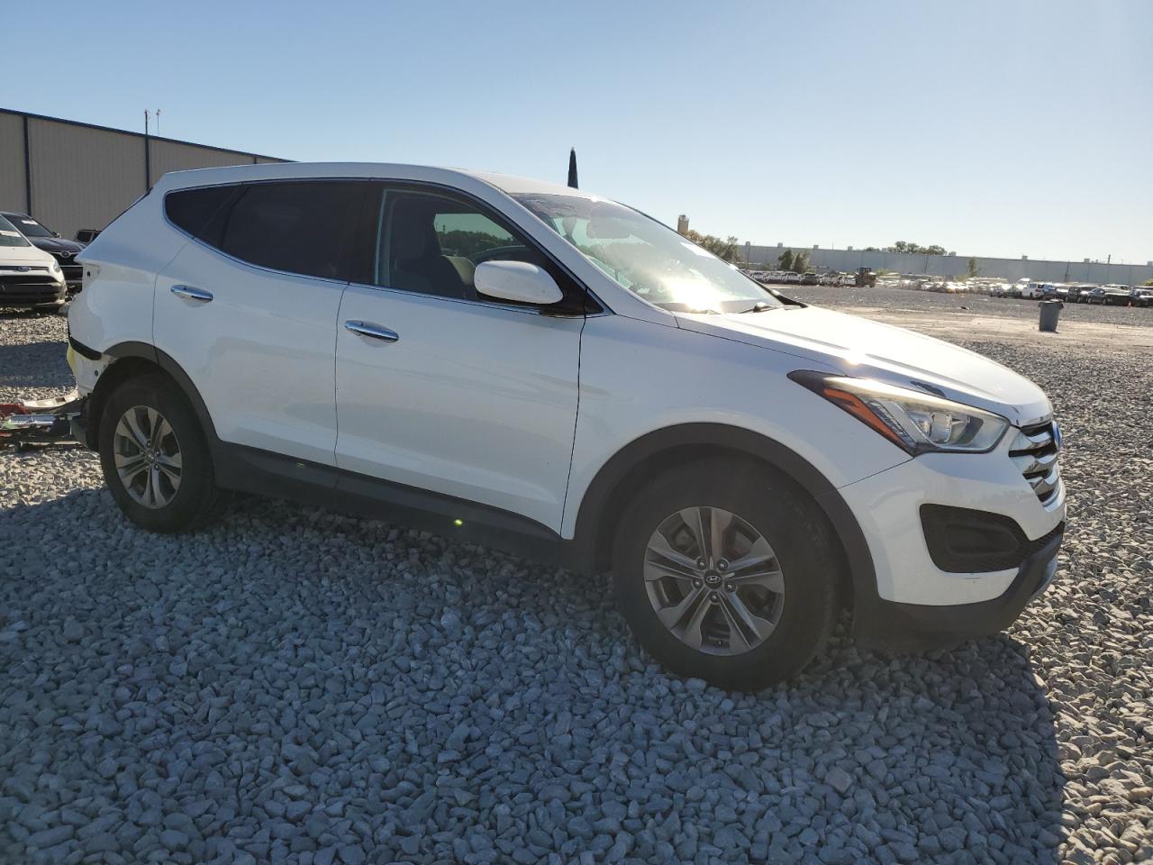 2016 Hyundai Santa Fe VIN 5XYZT3LB9GG318006 Copart auction photo, rear end / minor dent/scratches damage thumbnail 4