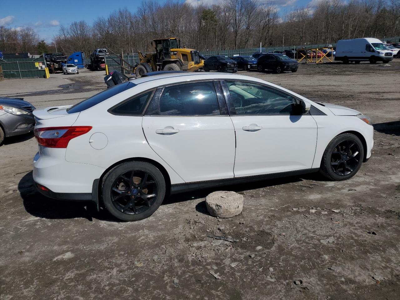 2014 Ford Focus VIN 1FADP3F26EL314660 Copart auction photo, front end / side damage thumbnail 3