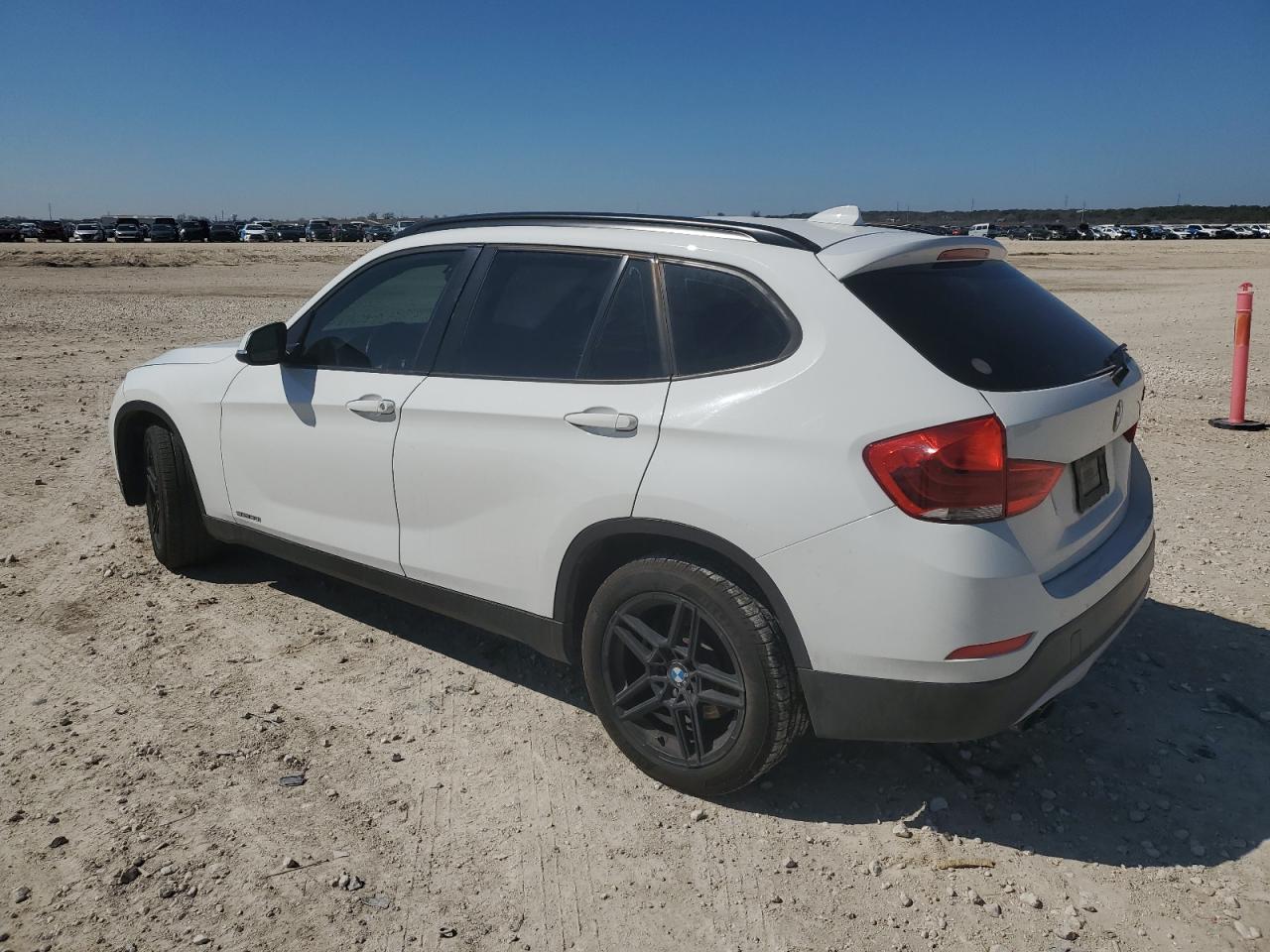2015 BMW X1 VIN WBAVM1C51FV316118 Copart auction photo, hail / minor dent/scratches damage thumbnail 2