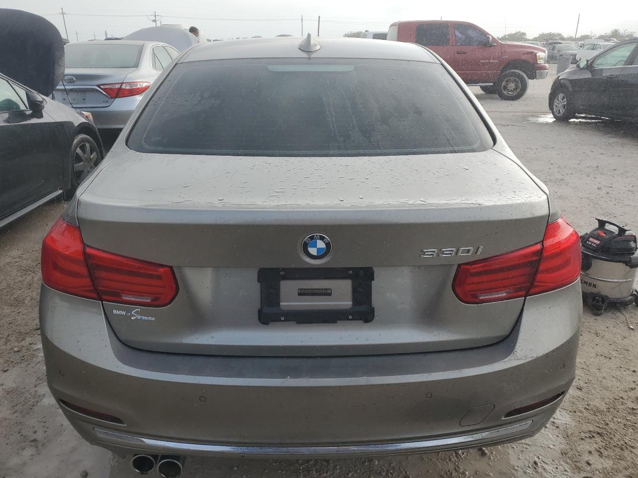 2018 BMW 3er VIN WBA8B9G55JNU95753 Copart auction photo, water/flood damage thumbnail 6