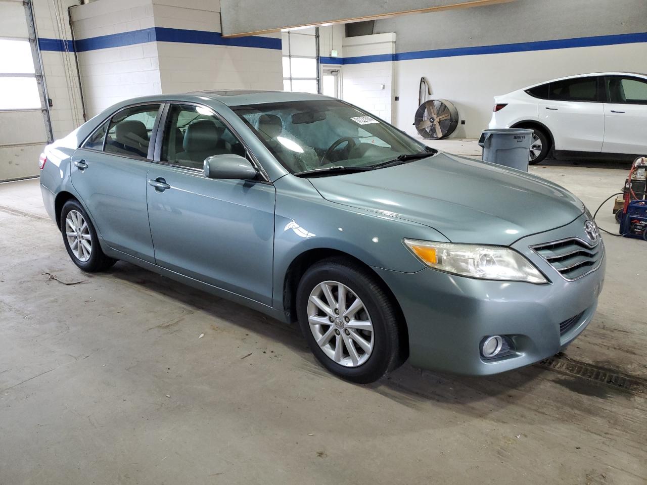 2011 Toyota Camry VIN 4T1BK3EK1BU622757 Copart auction photo, side / undercarriage damage thumbnail 4
