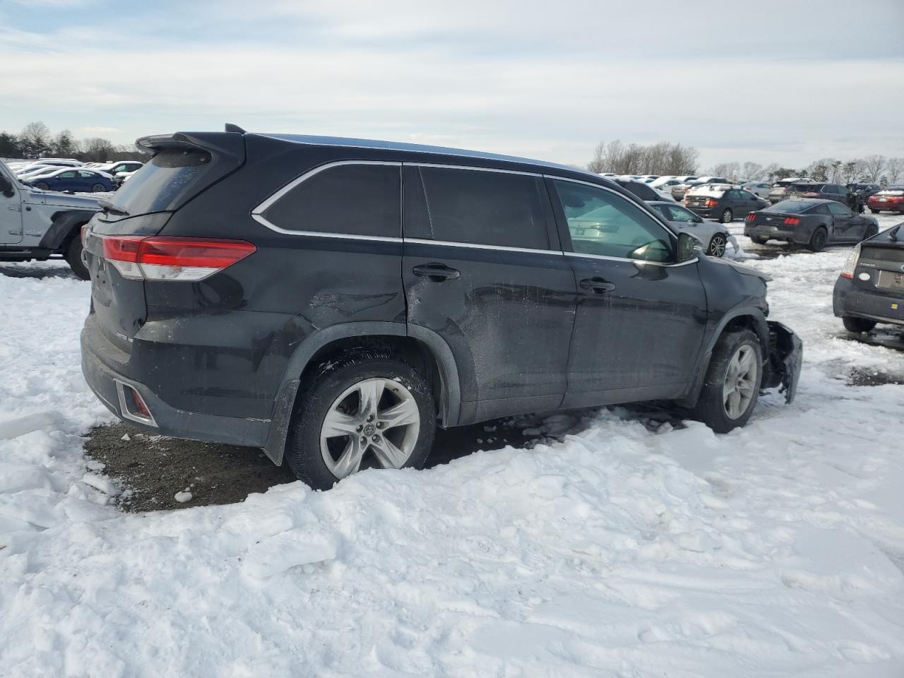 2018 Toyota Highlander VIN 5TDDZRFH6JS814922 Copart auction photo, all over damage thumbnail 3