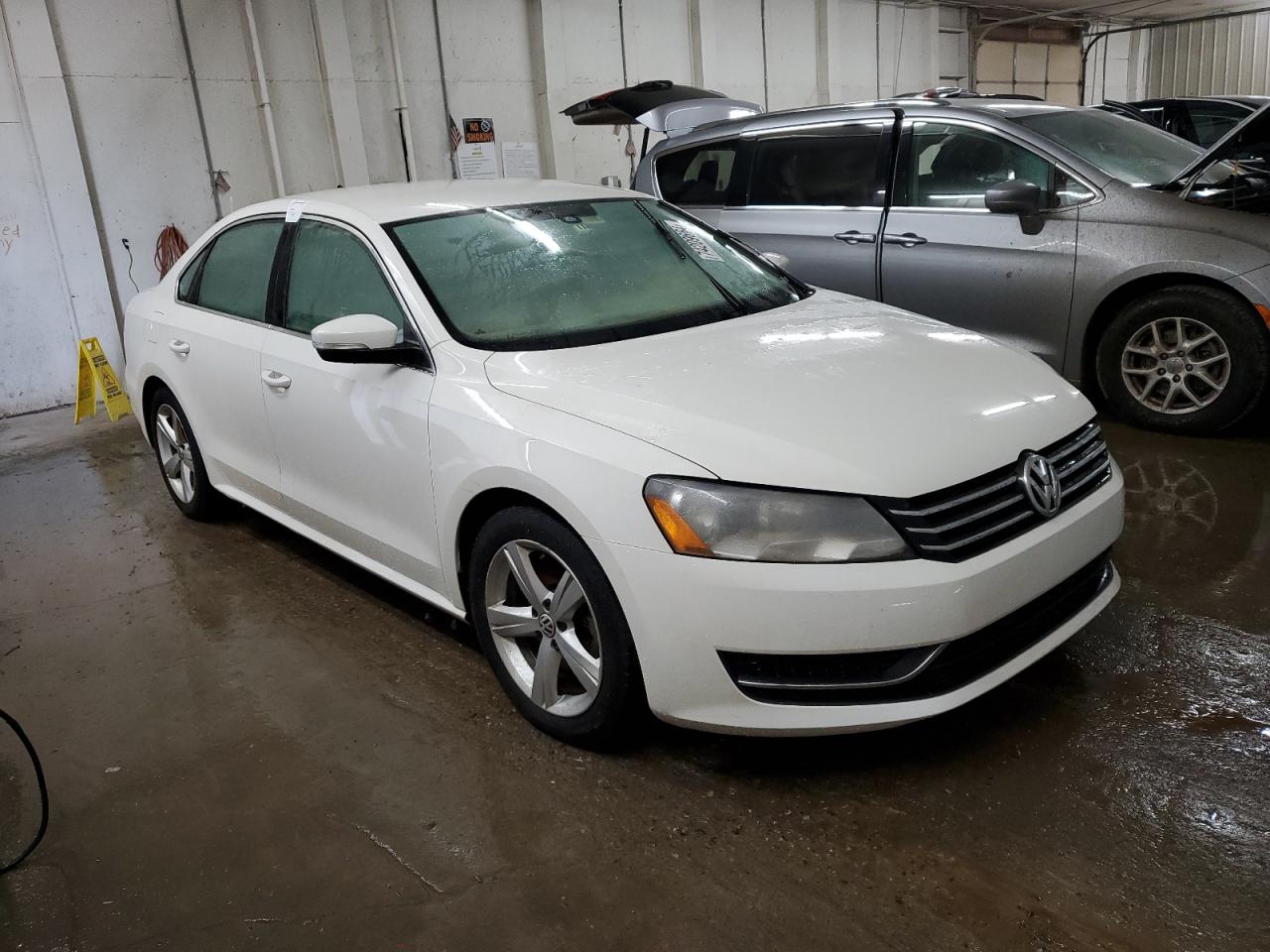 2014 Volkswagen Passat VIN 1VWBT7A3XEC100725 Copart auction photo, water/flood damage thumbnail 4