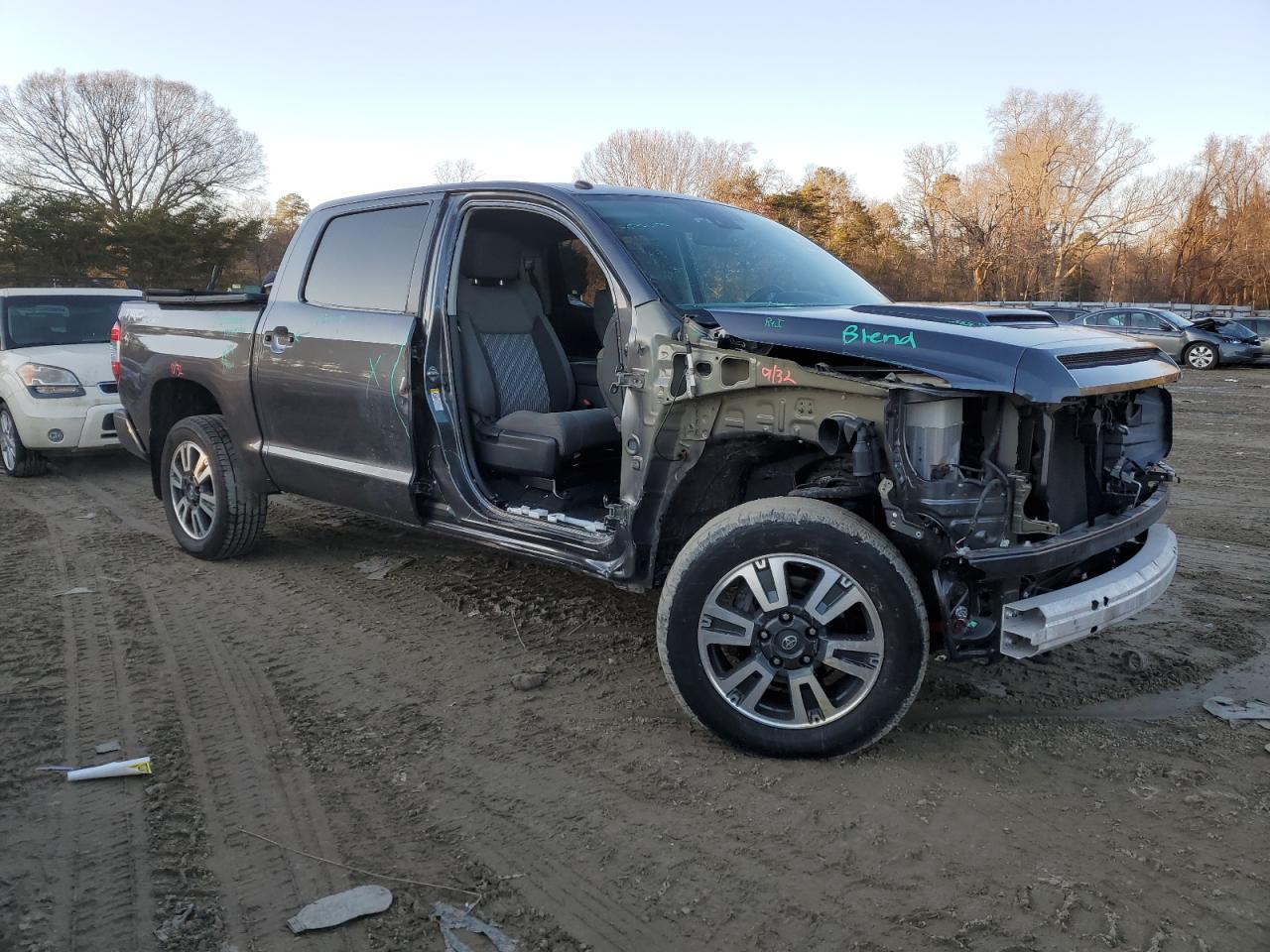 2019 Toyota Tundra VIN 5TFDY5F14KX824813 Copart auction photo, front end / side damage thumbnail 4