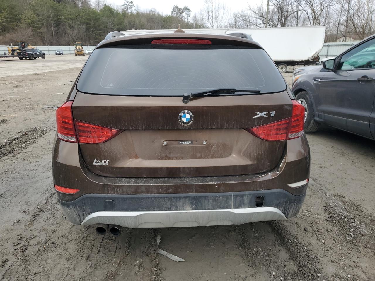 2013 BMW X1 VIN WBAVL1C59DVR87617 Copart auction photo, undercarriage damage thumbnail 6