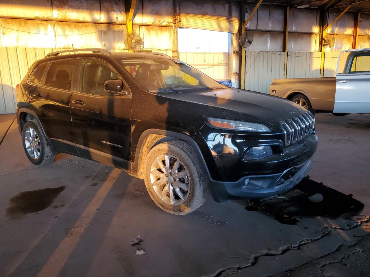 2018 Jeep Grand Cherokee VIN 1C4PJLDB7JD565932 Copart auction photo, mechanical / front end damage thumbnail 4