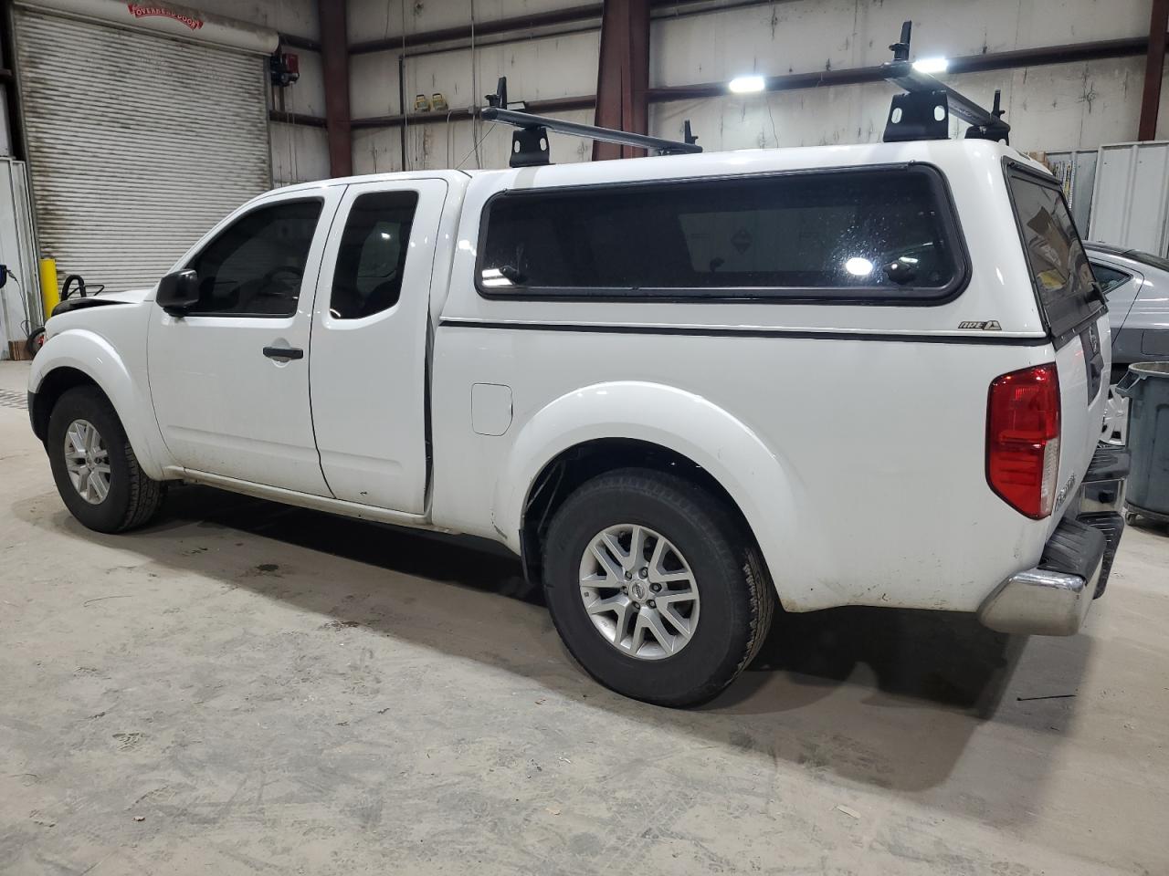2018 Nissan Navara (Frontier) VIN 1N6BD0CT2JN742095 Copart auction photo, front end / hail damage thumbnail 2