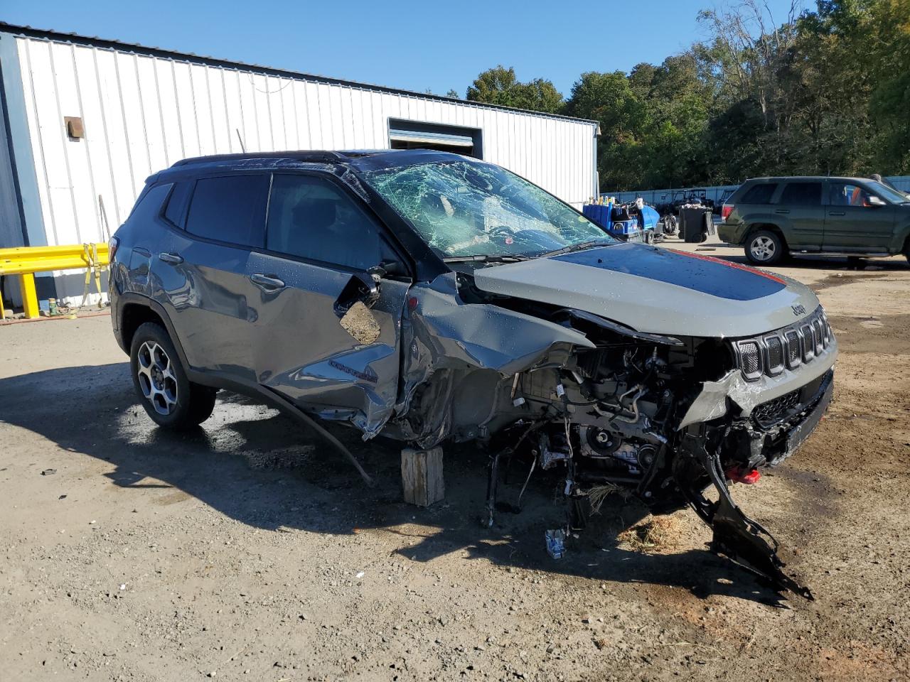 2022 Jeep Compass VIN 3C4NJDDB3NT227912 Copart auction photo, rollover damage thumbnail 4