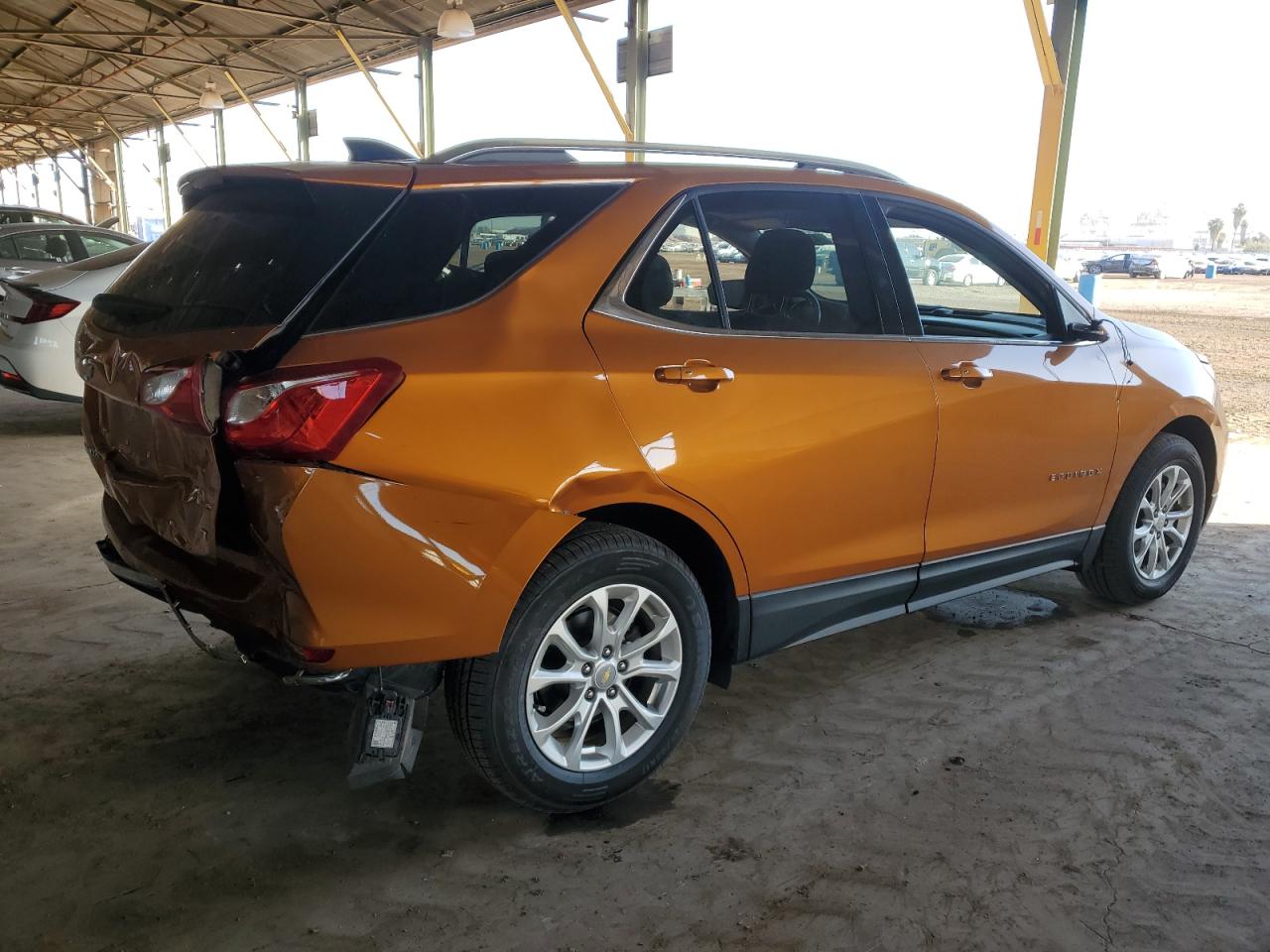 2018 Chevrolet Equinox VIN 2GNAXJEV5J6201130 Copart auction photo, rear end / side damage thumbnail 3