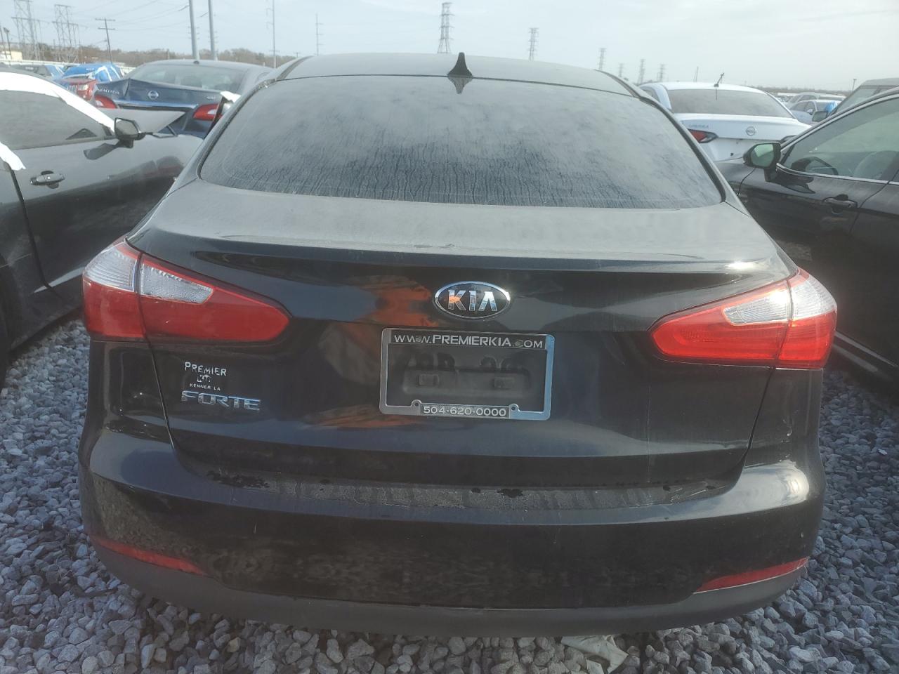 2016 KIA Forte VIN KNAFK4A68G5492365 Copart auction photo, front end / side damage thumbnail 6