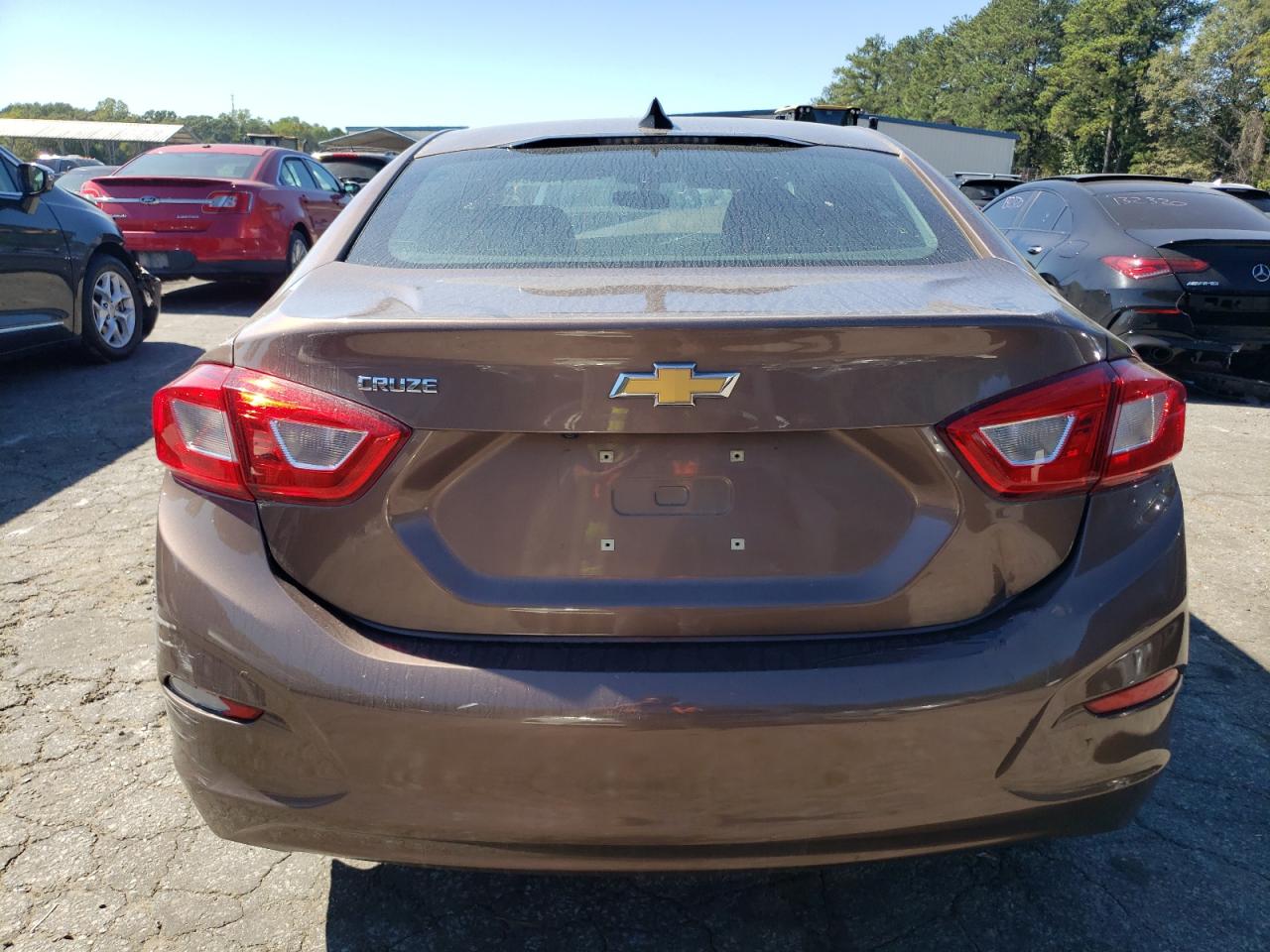 2019 Chevrolet Cruze VIN 1G1BC5SM4K7137216 Copart auction photo, front end / side damage thumbnail 6