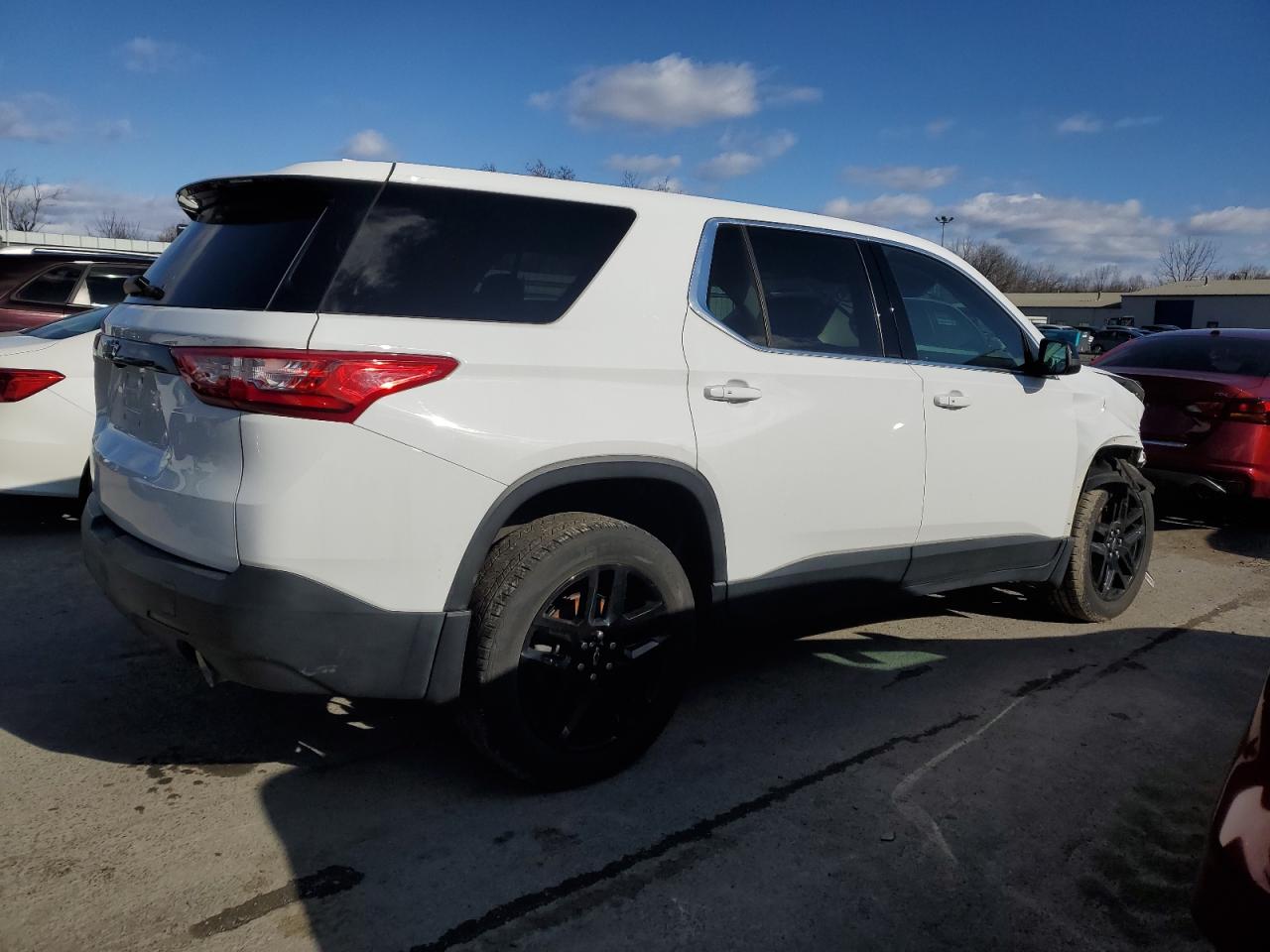 2021 Chevrolet Traverse VIN 1GNERFKW7MJ189303 Copart auction photo, front end damage thumbnail 3