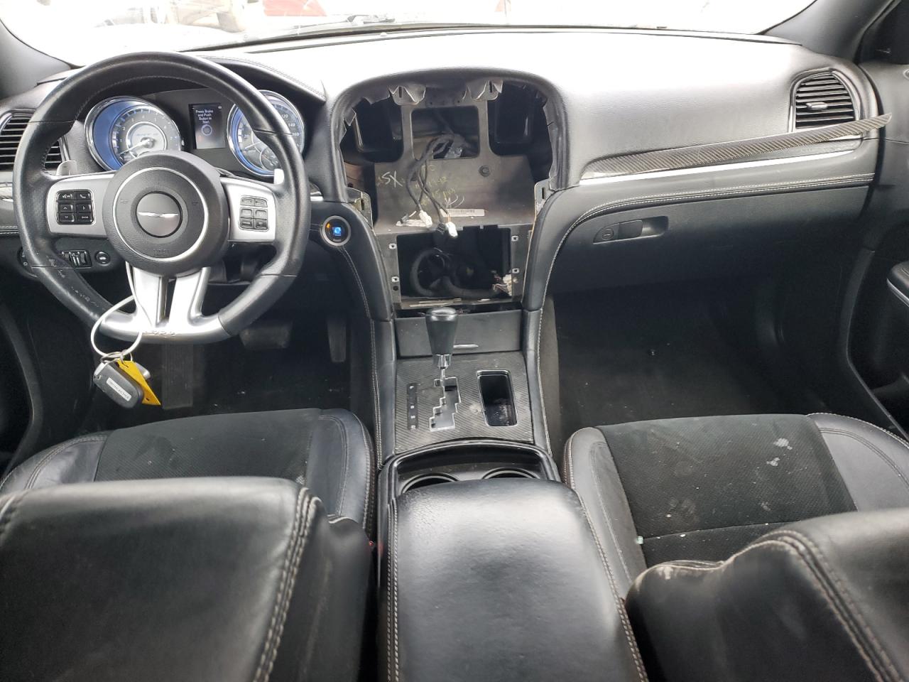 2013 Chrysler 300 VIN 2C3CCAFJ7DH567824 Copart auction photo, front end / minor dent/scratches damage thumbnail 8