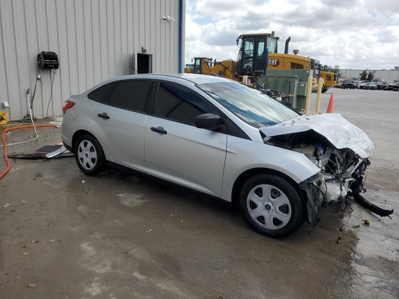 2013 Ford Focus VIN 1FADP3E28DL202927 Copart auction photo, front end damage thumbnail 4