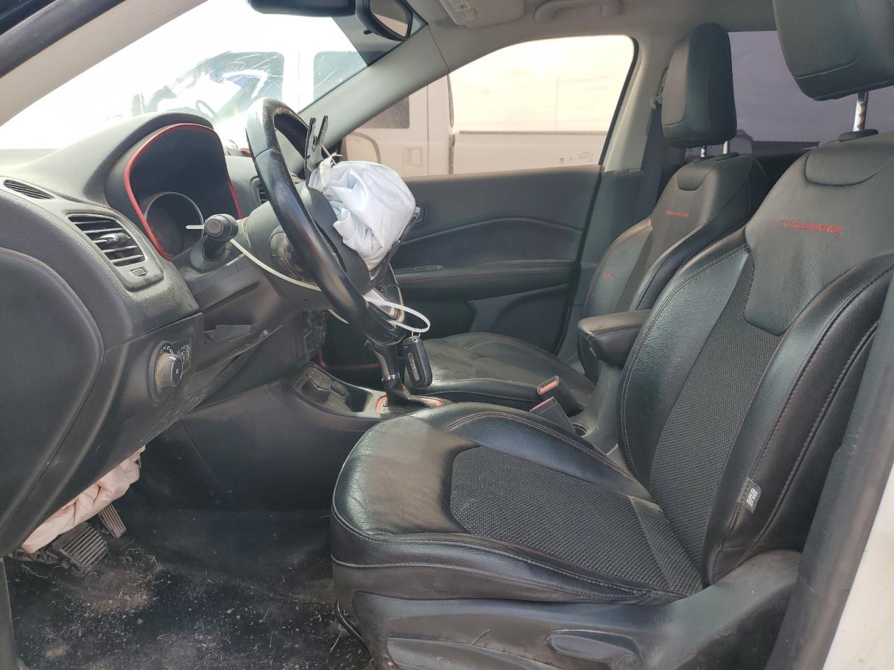 2020 Jeep Compass VIN 3C4NJDDB0LT111550 Copart auction photo, front end damage thumbnail 7