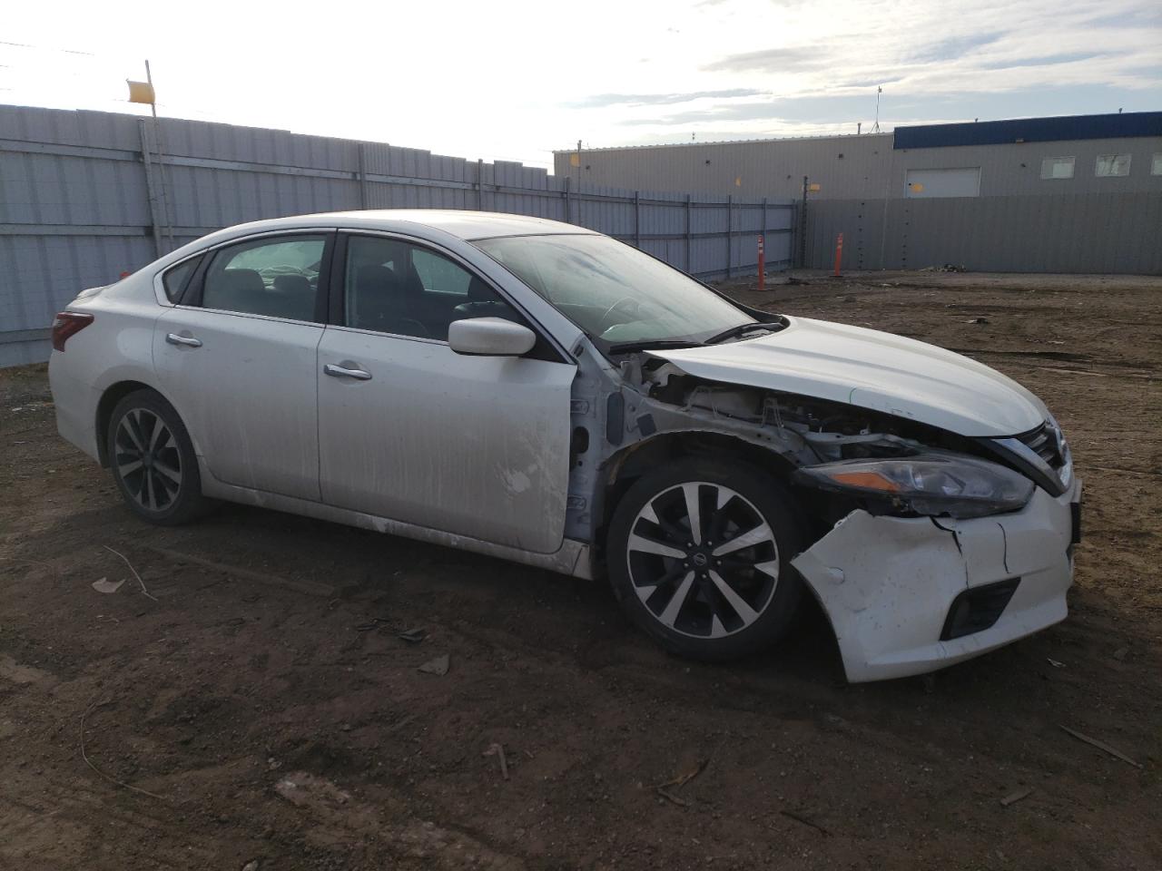 2018 Nissan Altima VIN 1N4AL3AP8JC262458 Copart auction photo, front end damage thumbnail 4