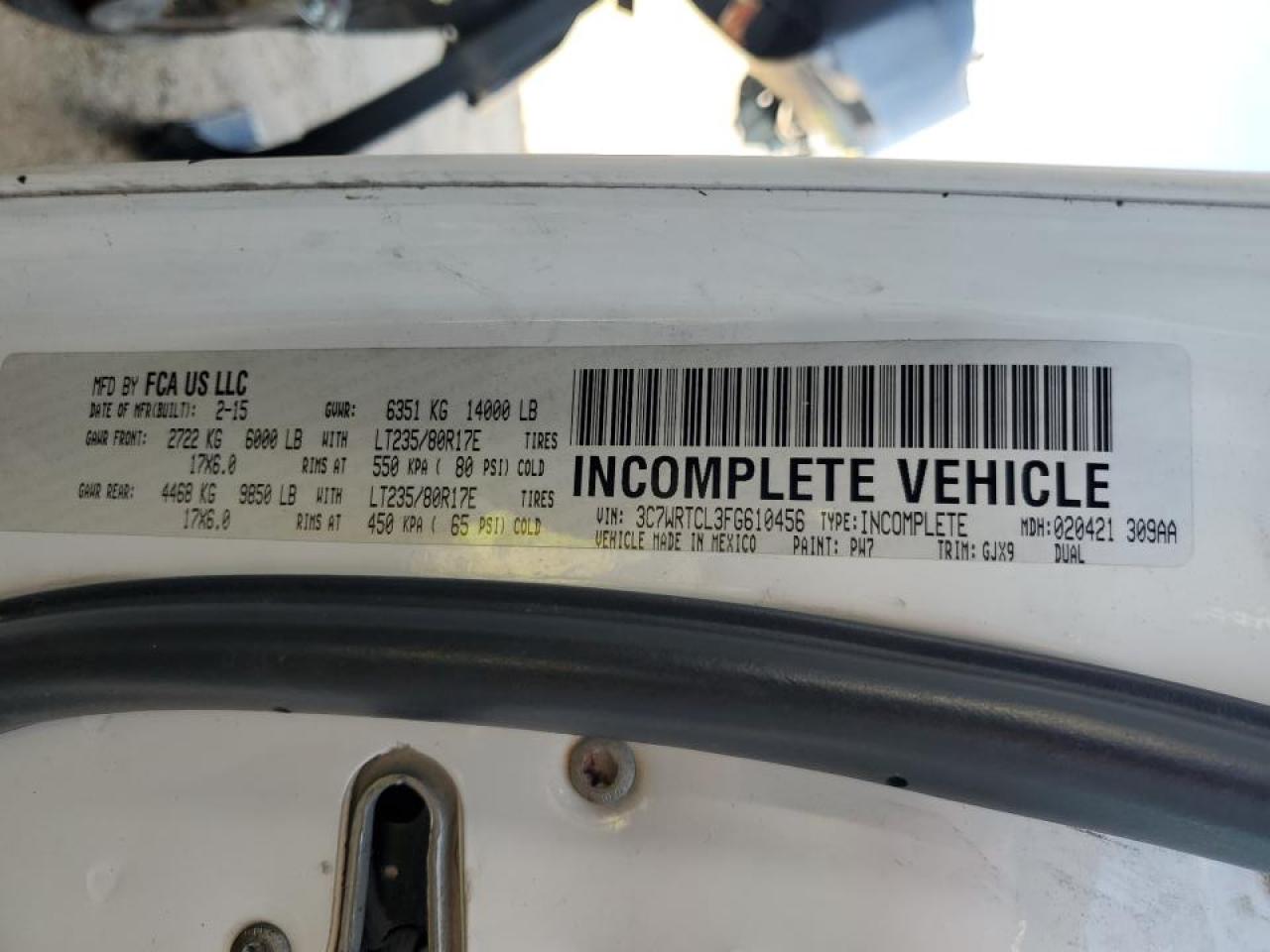 2015 RAM 3500 VIN 3C7WRTCL3FG610456 Copart auction photo, front end / side damage thumbnail 12