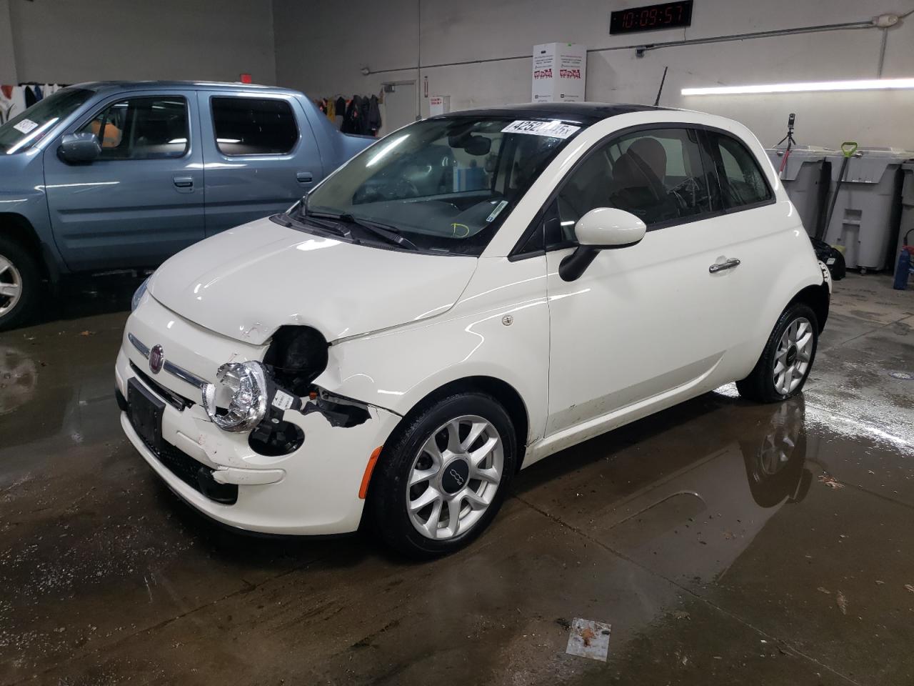 2017 Fiat 500 VIN 3C3CFFKR4HT700052