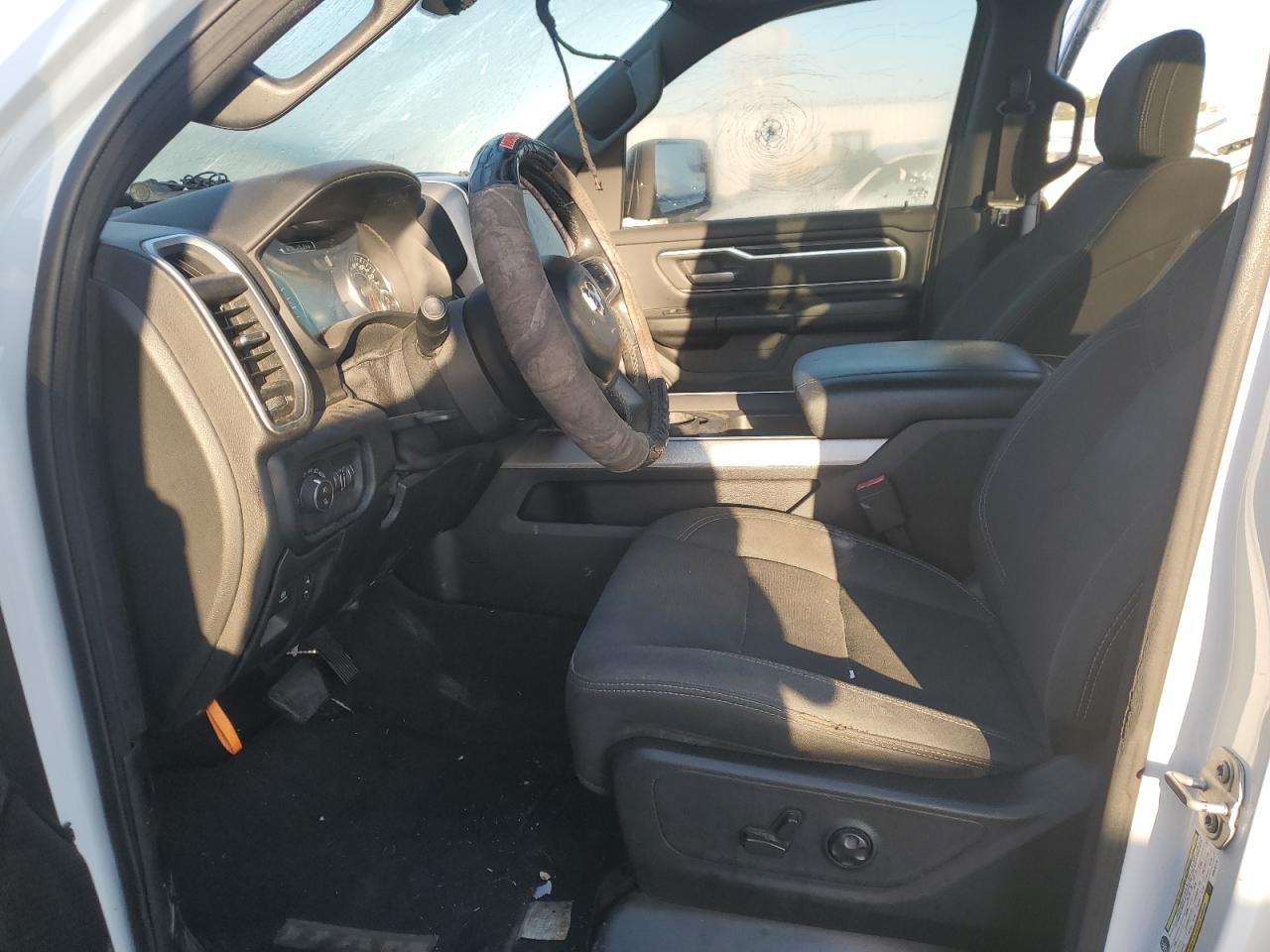 2019 Dodge RAM VIN 1C6RREFT9KN514115 Copart auction photo, vandalism damage thumbnail 7
