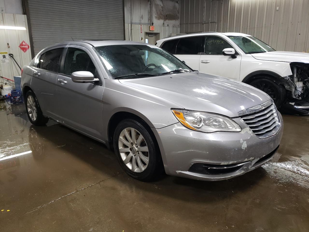 2013 Chrysler 200 VIN 1C3CCBBB6DN577790 Copart auction photo, front end damage thumbnail 4